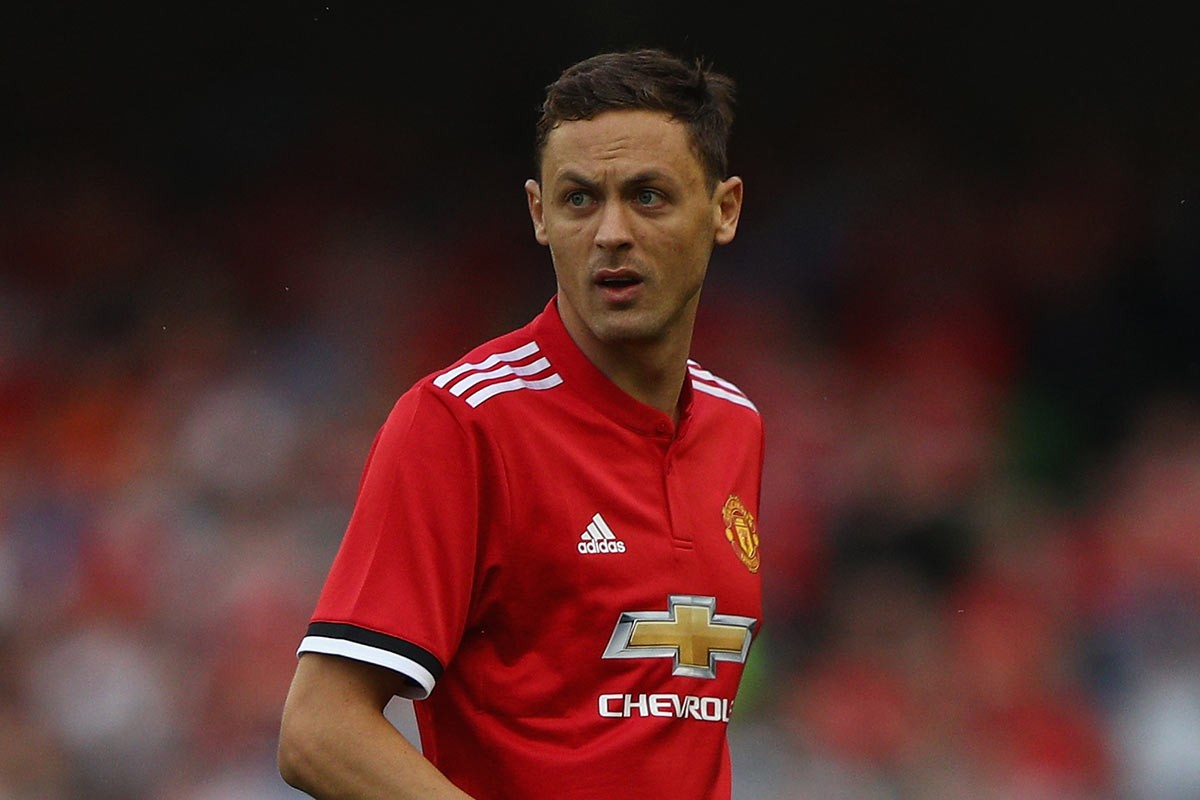 表现稳健 表现稳健